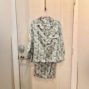 Cabernet brand satin sleepwear size XL